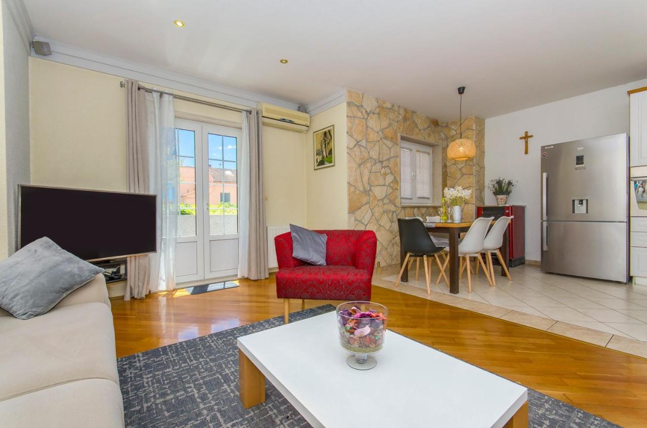 Fima Centar Stobrec Appartement Split Buitenkant foto